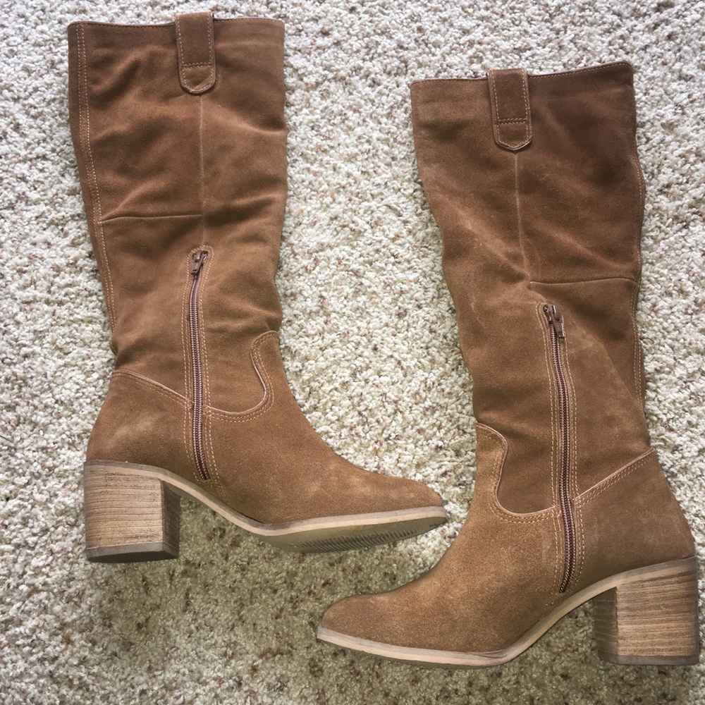 Tan Suede boots/like new
